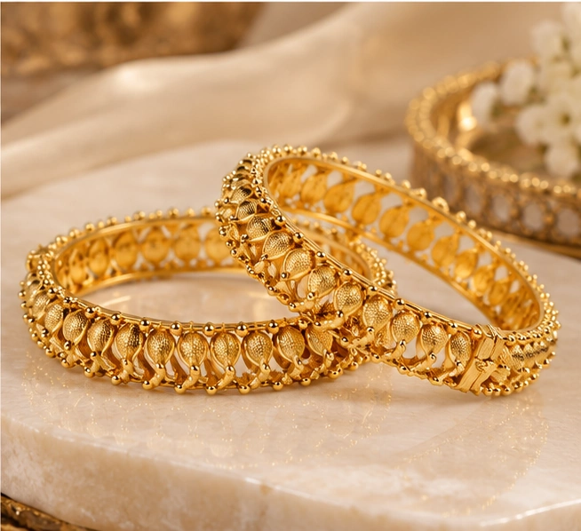 Royal Bangle 001 view 2